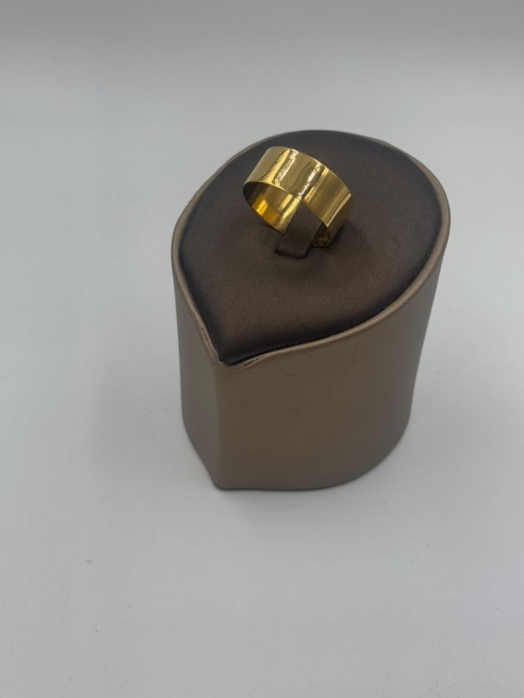 دبلة ذهب عيار 18 عريضة - مجوهرات قصر المدينة للذهب - الدمام