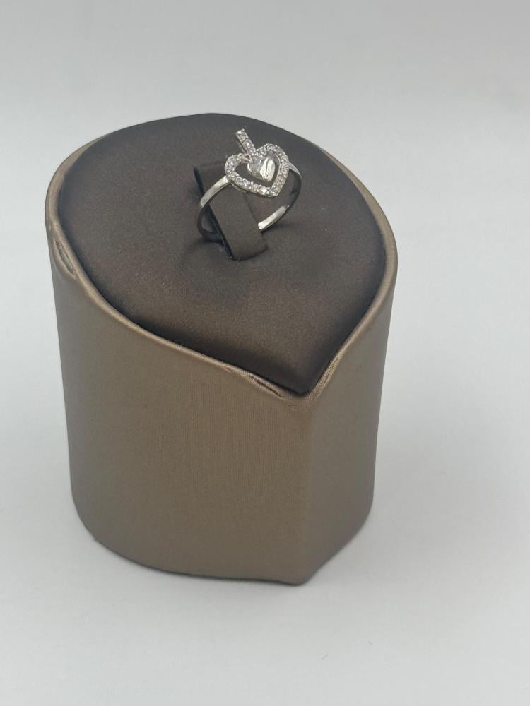 خاتم ذهب أبيض عيار 18 قلب - مجوهرات قصر المدينة للذهب - الدمام