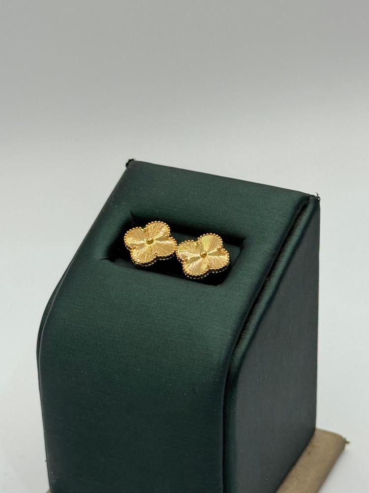 حلق تصميم عالمي ذهب عيار 21