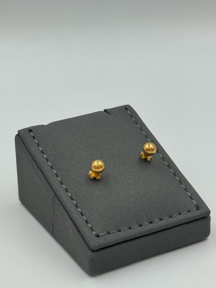 حلق ذهب عيار 18 راقى - مجوهرات قصر المدينة للذهب - الدمام