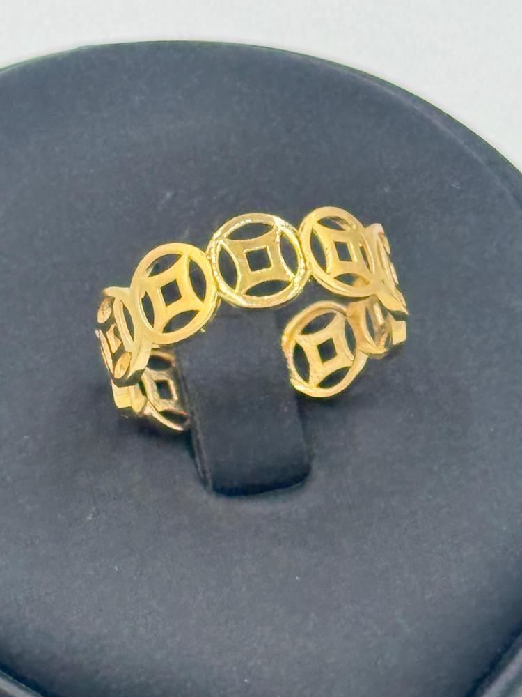 خاتم بسيط عيار 18 مزخرف - مجوهرات قصر المدينة للذهب - الدمام