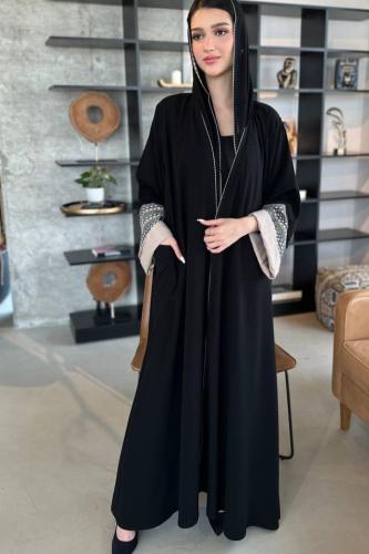 عباية كريب اسود مع قطن هندي