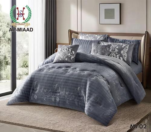 مفرش 8 قطع , لحاف نفرين , تلبيسة مخدة , شرشف مطاطي , رين , مخمل , فخام