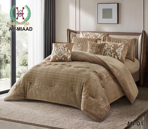 مفرش 8 قطع , لحاف نفرين , تلبيسة مخدة , شرشف مطاطي , رين , مخمل , فخام