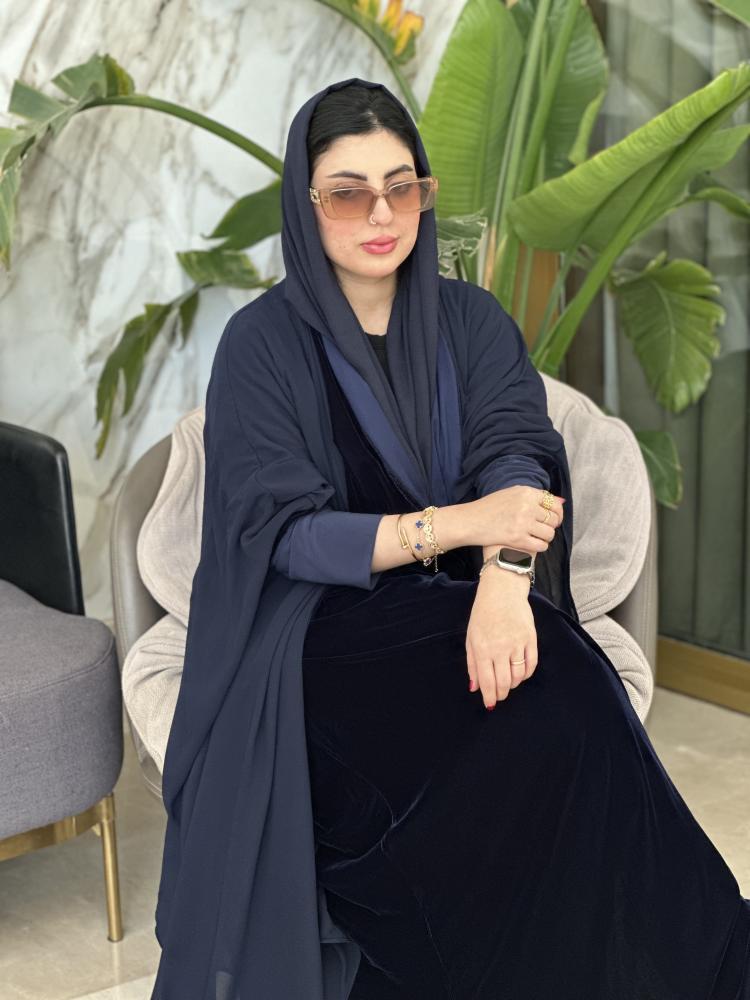 جيلان مخمل كحلي