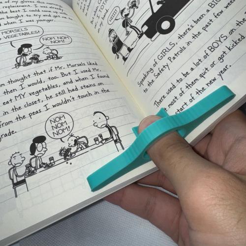 حاملة كتب