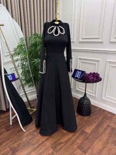 فستان اسود جميل