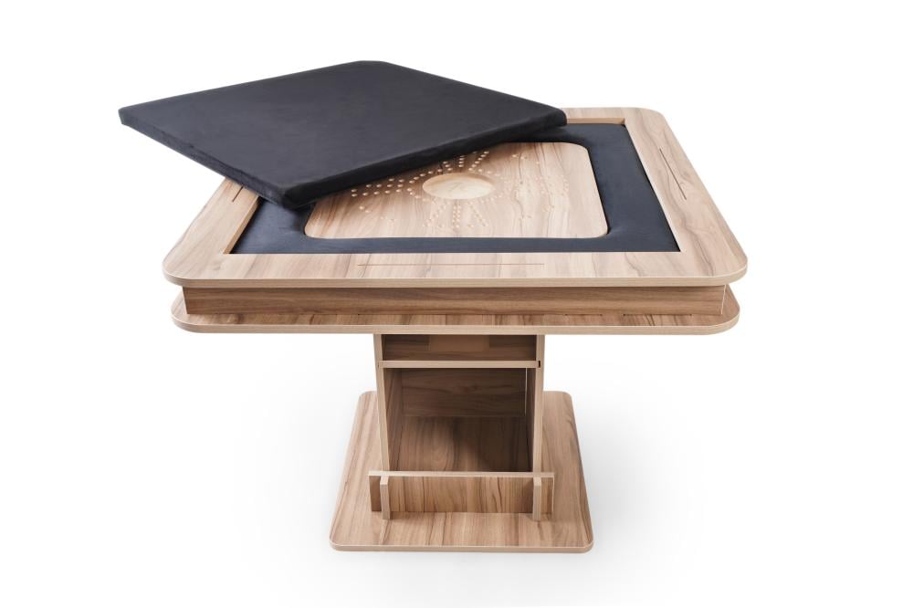 طاولة بلوت كبيرة