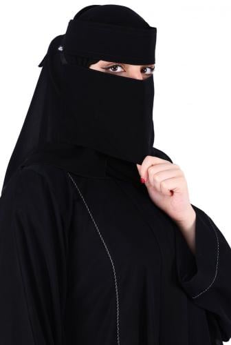 نقاب مغاط مائل قصير