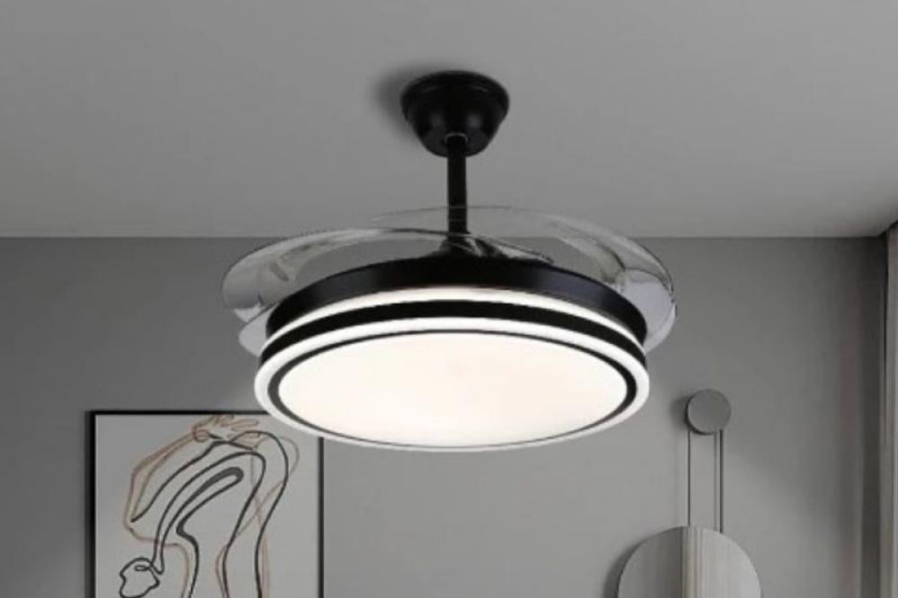 مراوح سقف مع إضاءة