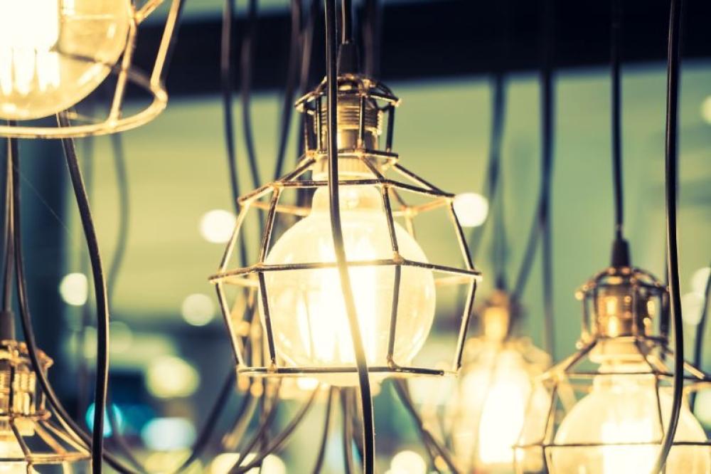 دليل شراء ثريات خارجية للمنازل حسب المساحة والتصميم