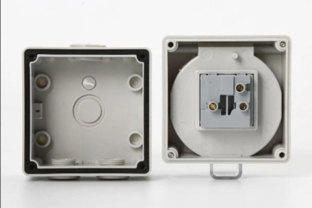 أفياش كهرباء جدارية