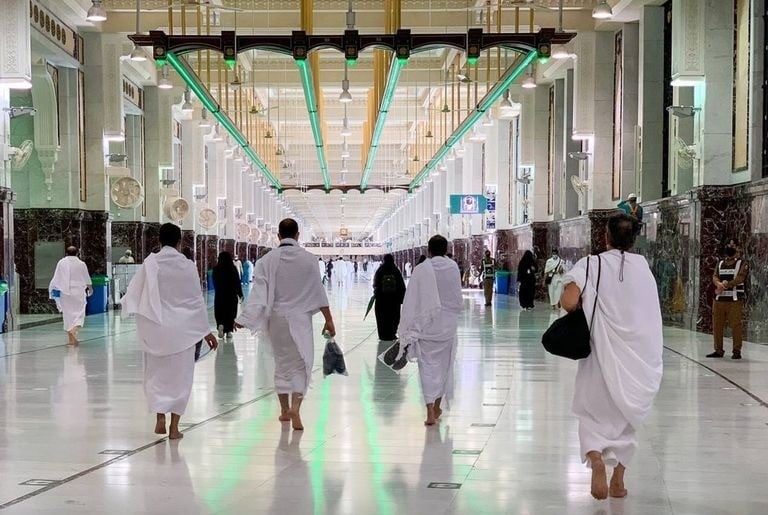 السعي بين الصفا والمروة: تجربة روحانية لا تُنسى