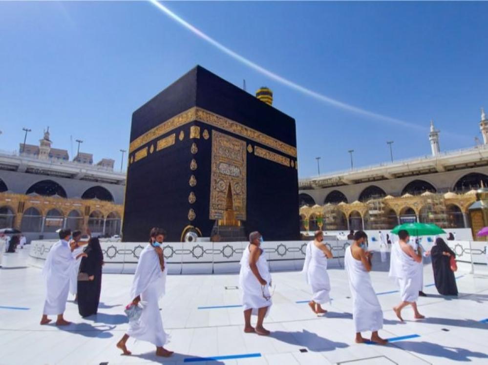 تعرف علي ما يجب ارتداؤه في الحج و العمره