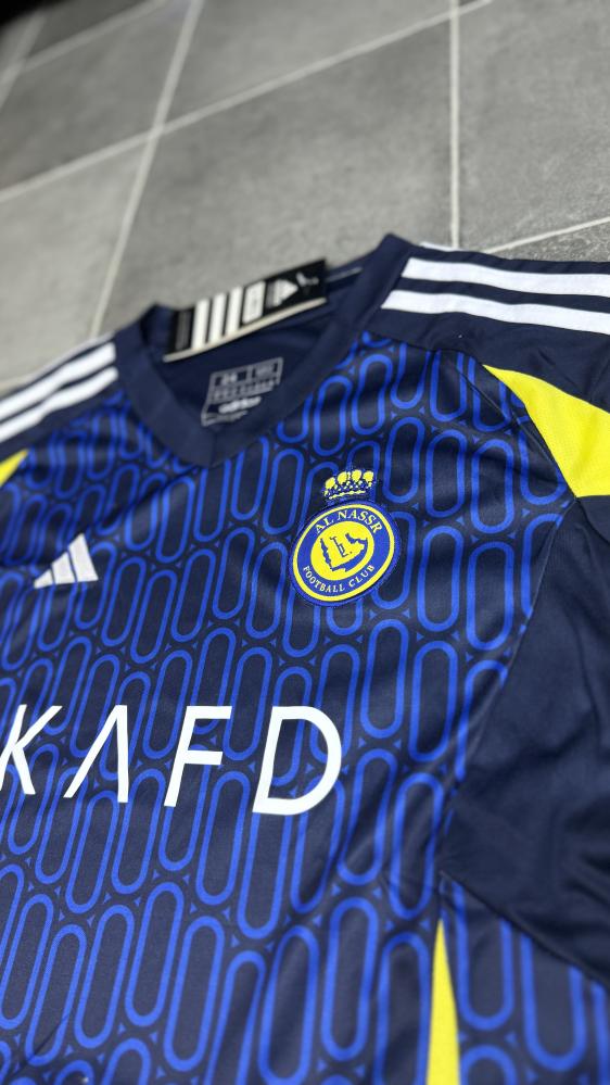 طقم النصر الكحلي ولادي من 5 إلى 13 سنة