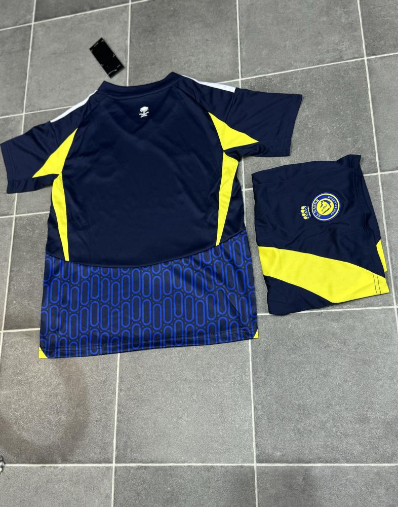 طقم النصر الكحلي ولادي من 5 إلى 13 سنة