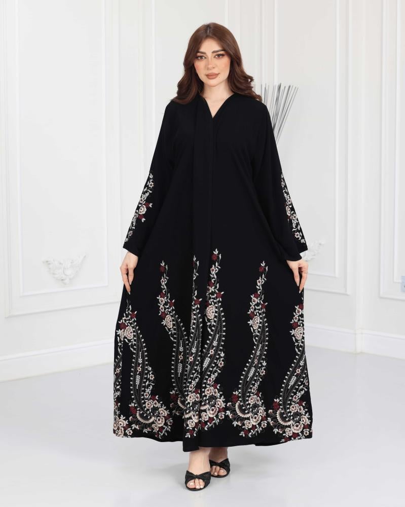 أفضل تصاميم العبايات الخليجية لعام 2026 – أناقة وفخامة في كل إطلالة