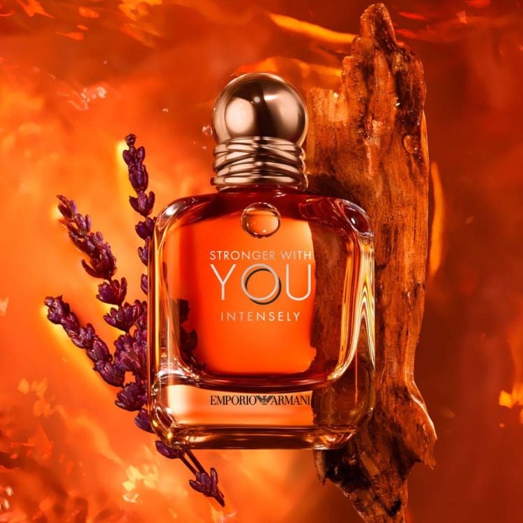 عطر سترونجر ويذ يو انتنسلي