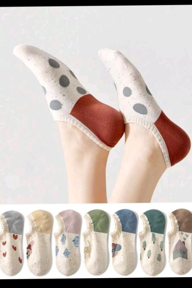 جوارب قصيرة دافئه