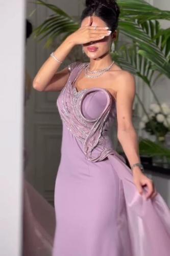 فستان سهرة ناعم موف