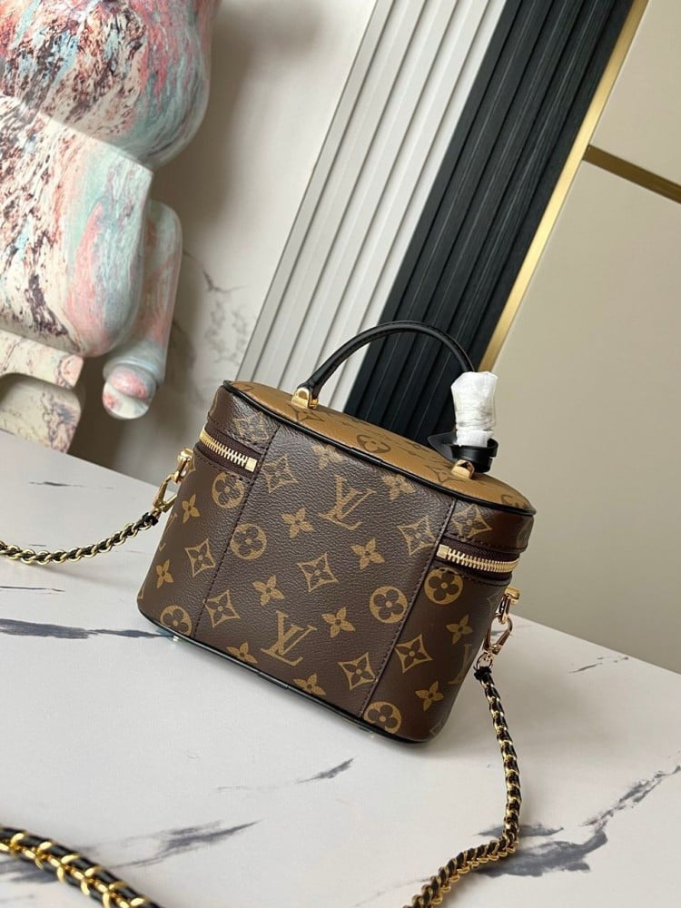 لويس فيتون Vanity PM مقاس19 سم