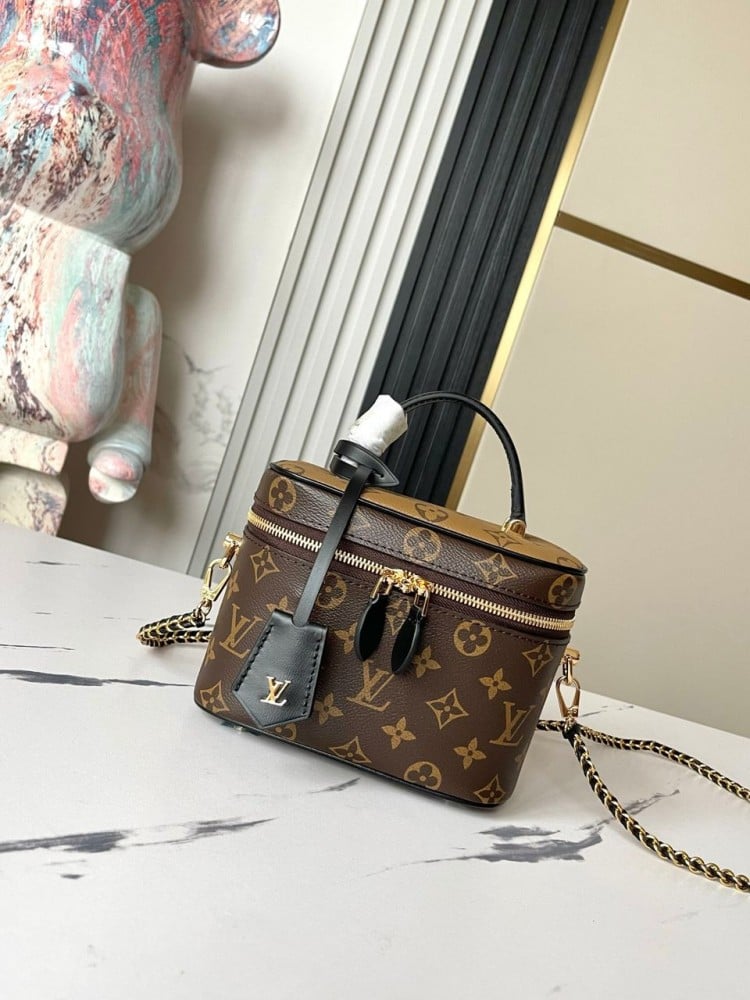لويس فيتون Vanity PM مقاس19 سم
