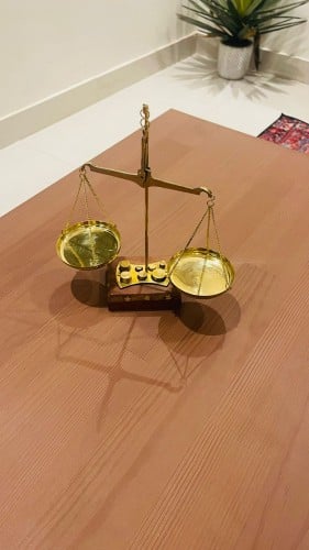 ميزان العداله ( وسط)