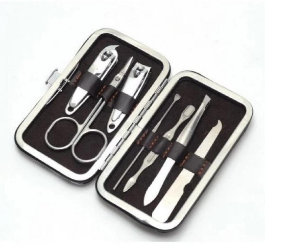 مجموعة العناية بالأظافر