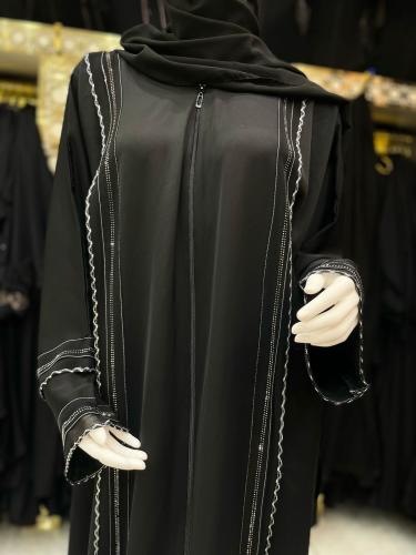 عباية سمراء