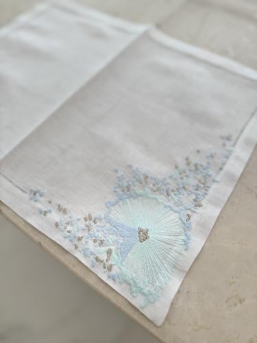 Arch flower placemat and napkin