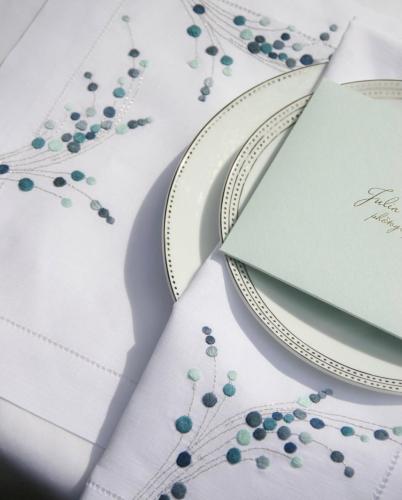 Blue pearls placemats and napkins