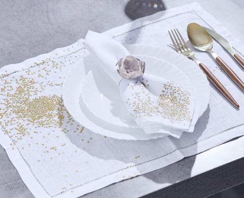 Gold dots and placemats and napkin