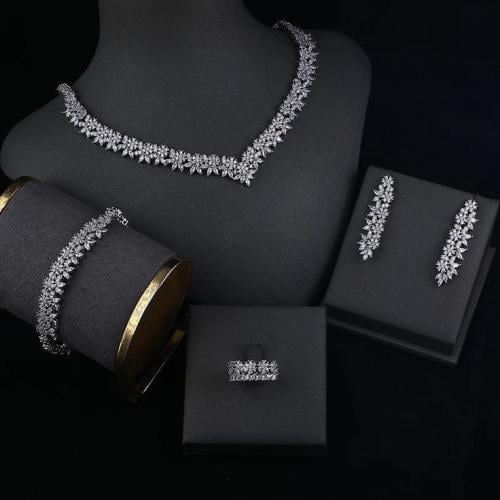 طقم اكسسوار رقبة فاخر
