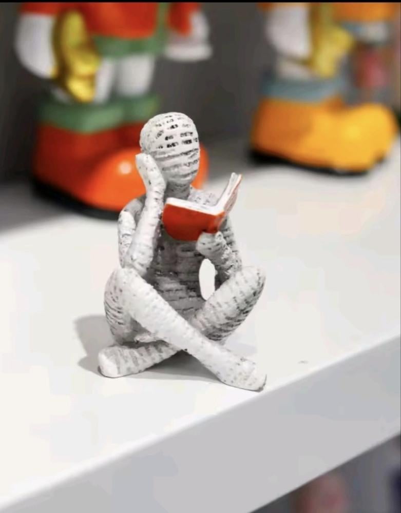 تمثال ابداعي حديث