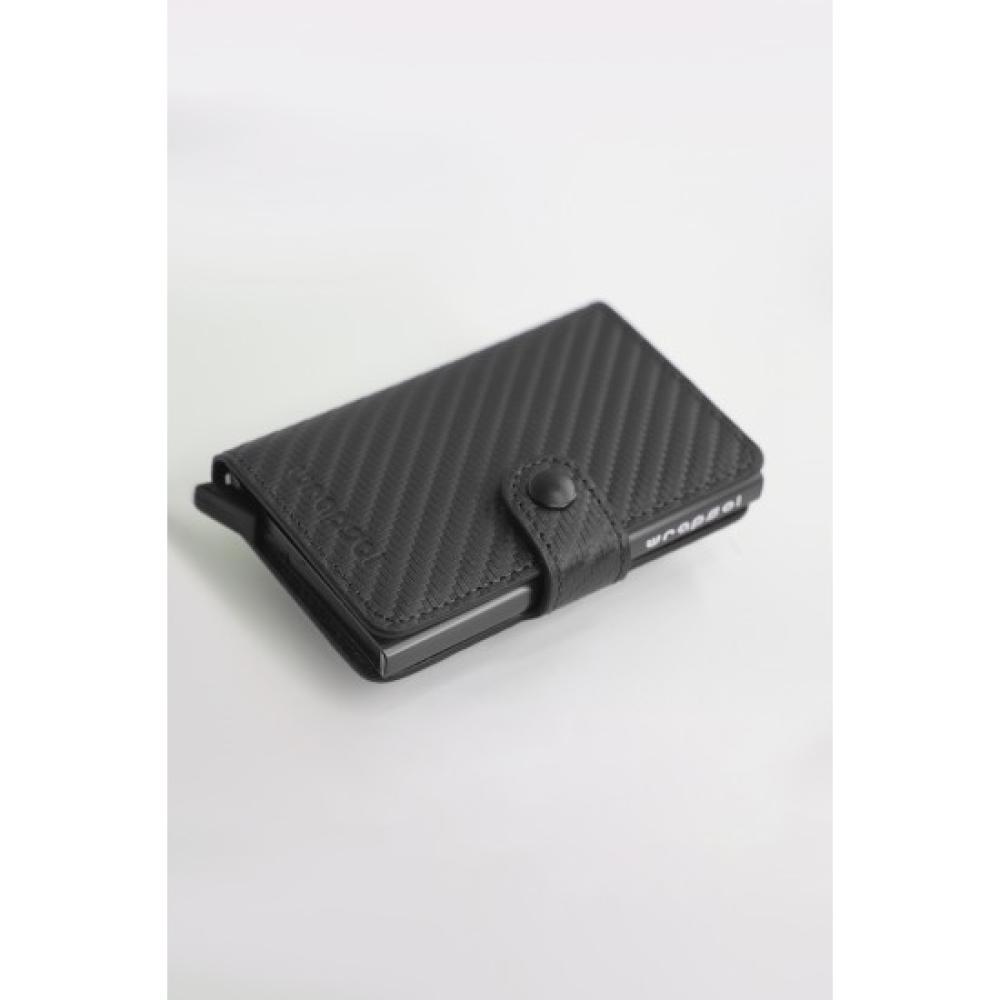 محفظة ذكية بآلية سحب بطاقات – كربون أسود أنيق