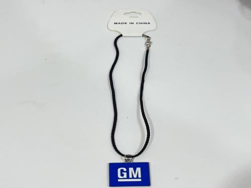 ميدالية تعليقة بشعار GM