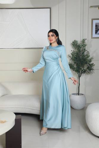 فستان ناعم بكرستال من الرقبه