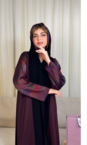 عباية انيقه بتدخيلة لون برغندي