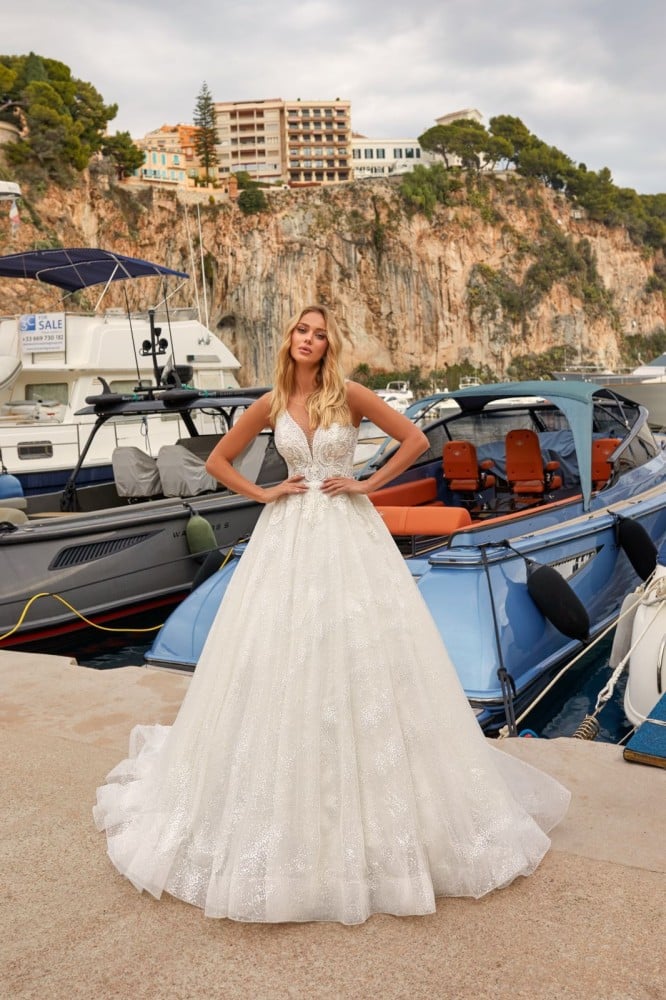 فستان زفاف أوربي من قماش الدانتيل