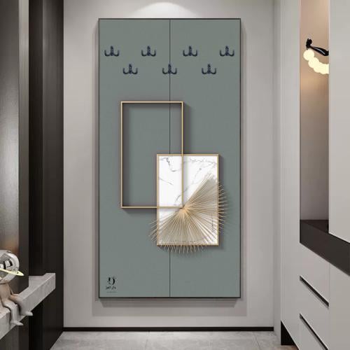 لوحة تعليق عبايات