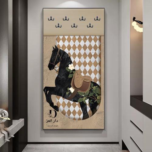 لوحة تعليق عبايات