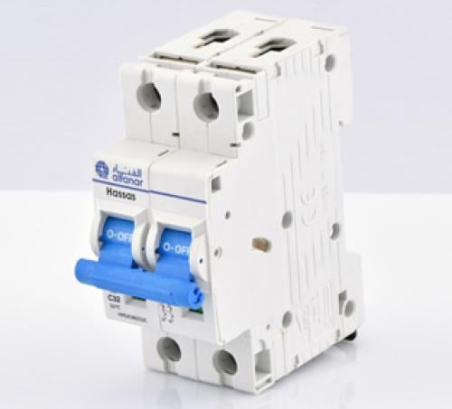 قاطع خارجي مزدوج 32 امبير مع العلبة - الفنار