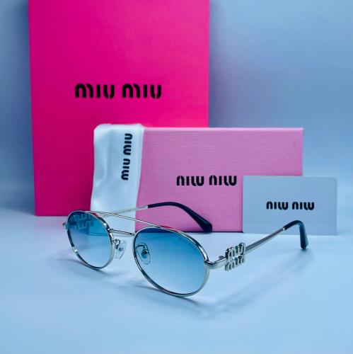 نظارة ماركة miu miu