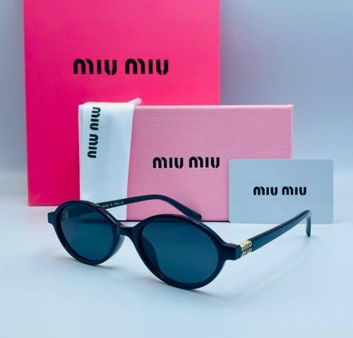 نظارة ماركة miu miu
