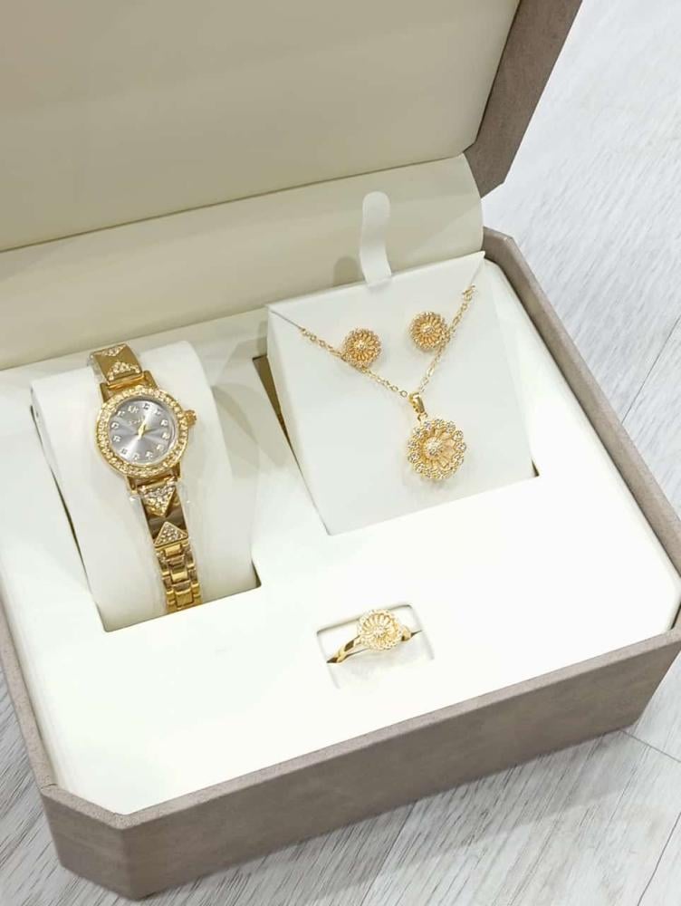 طقم نسائي ماركة ماربيلنو