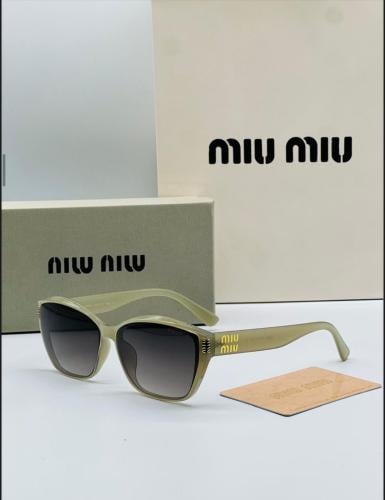 نظارة ماركة miu miu باستايل