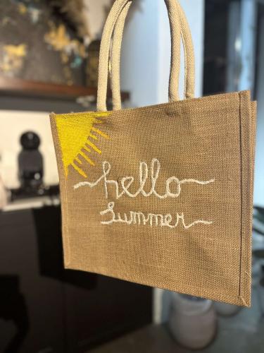 Tote bag painting 18 April - 2025