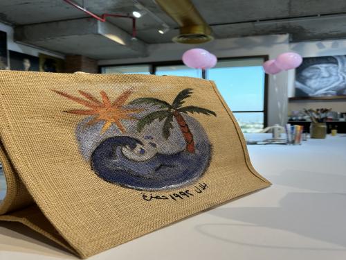 Tote bag painting+ flowers + extra hour 19 April -...