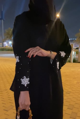 عباية شك على الاكمام