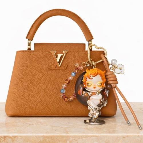 سكولباندا  - تعليقة شنطة